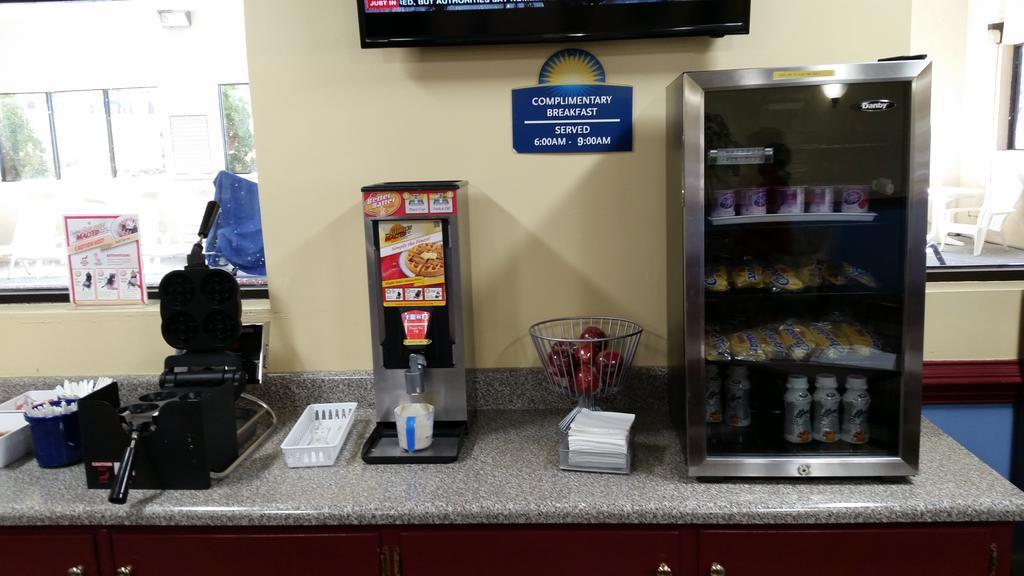 Days Inn & Suites By Wyndham Peachtree Corners Norcross Zewnętrze zdjęcie