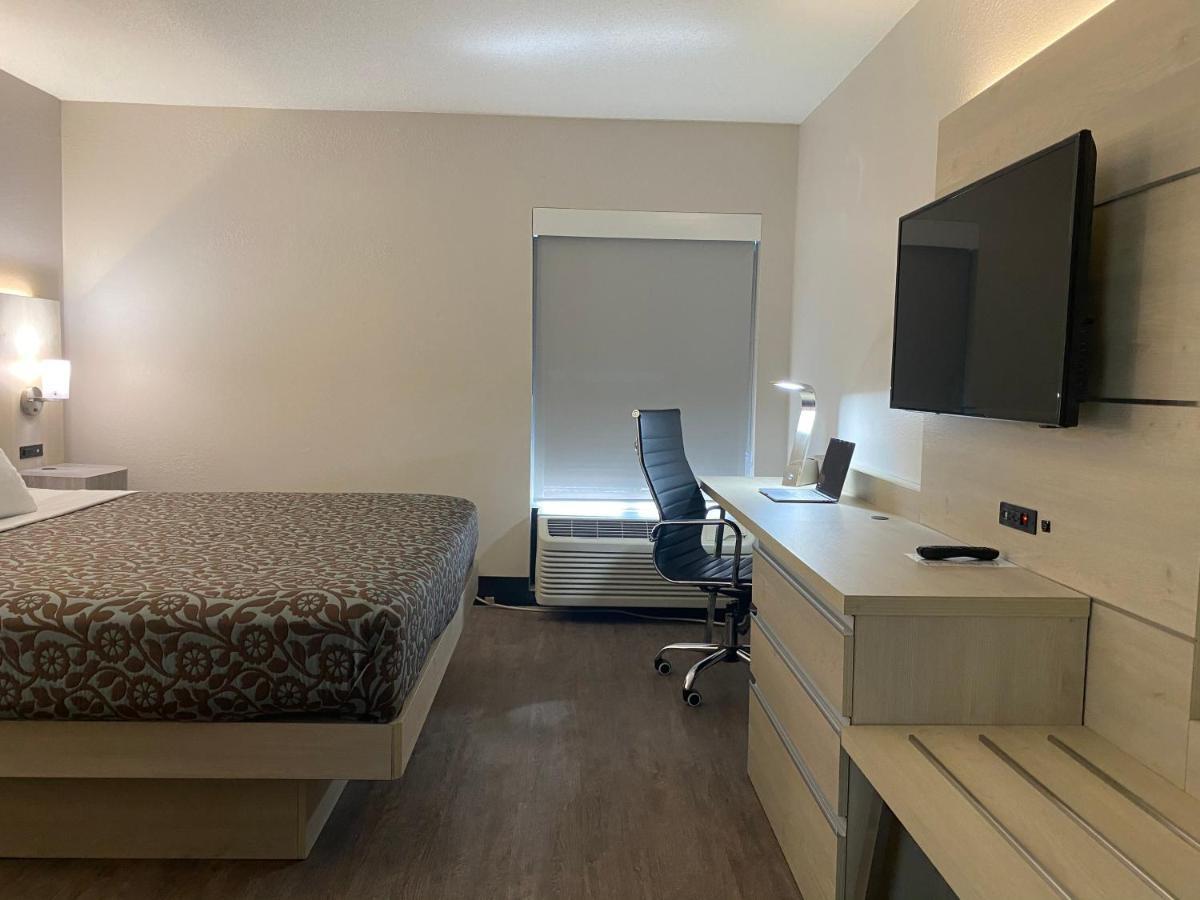 Days Inn & Suites By Wyndham Peachtree Corners Norcross Zewnętrze zdjęcie